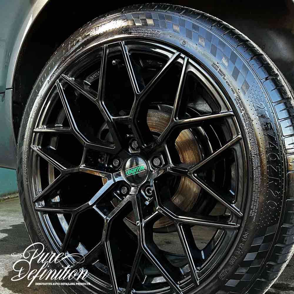 extreme extra gloss tyre gel on black alloy wheels